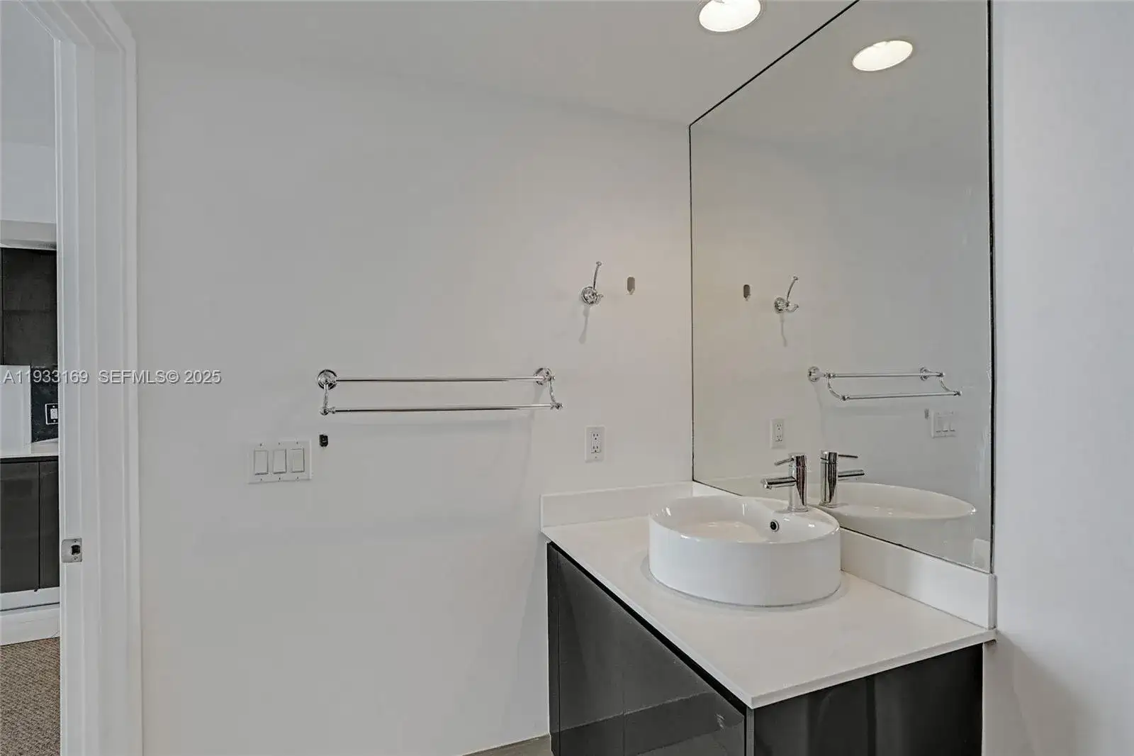 31 SE 6th St # 805, Miami FL 33131 photo 5