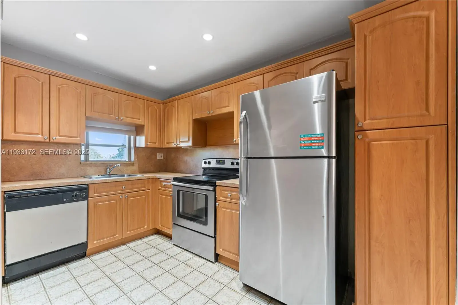 8901 S Hollybrook Blvd # 303, Pembroke Pines FL 33025