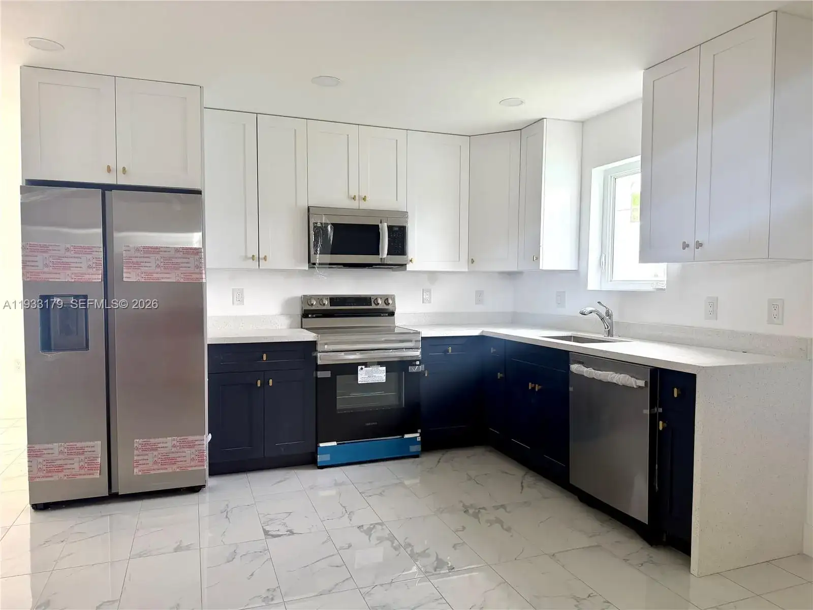 1629 NW 40th St, Miami FL 33142 photo 3