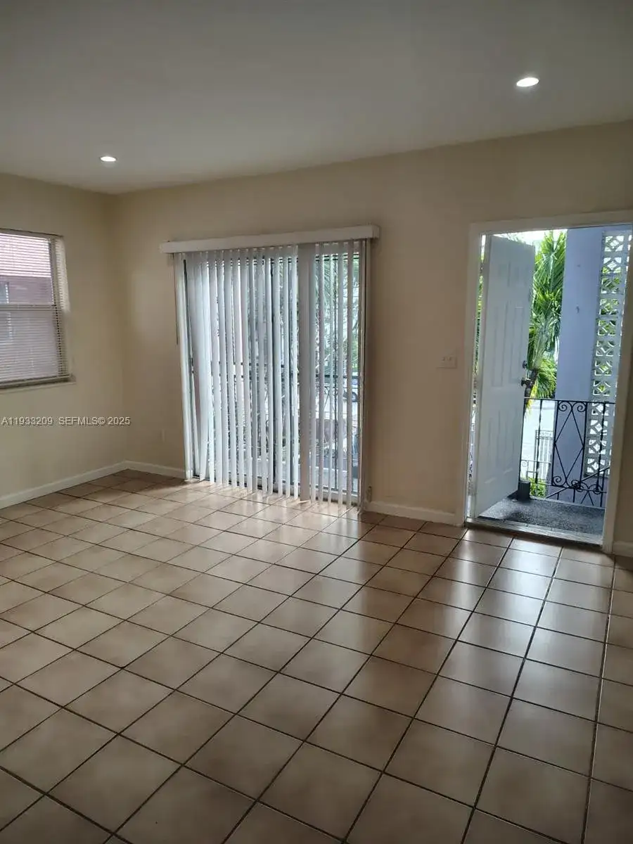 521 NE 62nd St # 4, Miami FL 33138 photo 2