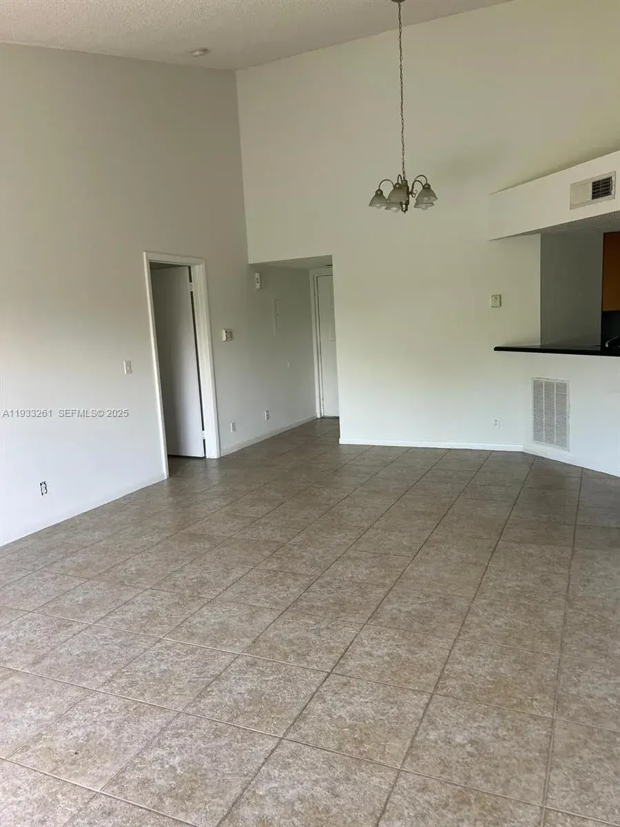 8821 Wiles Rd # 306, Coral Springs FL 33067