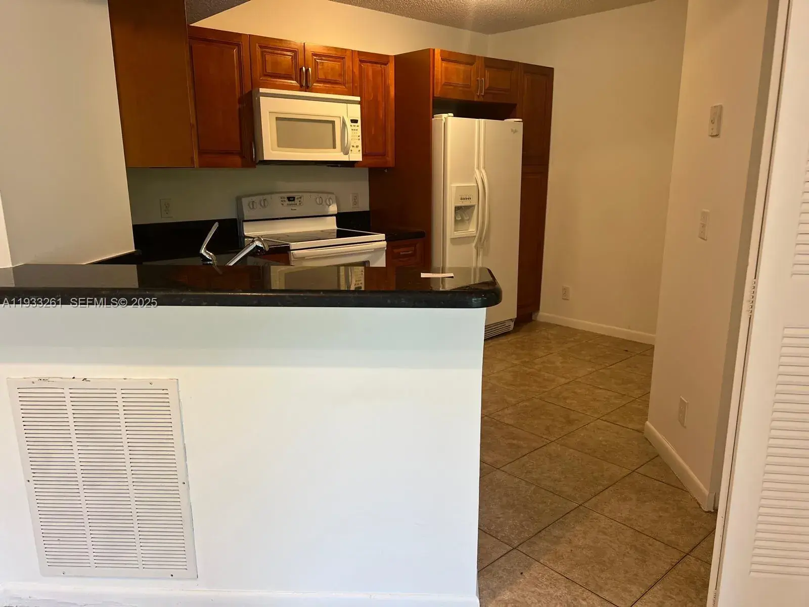 8821 Wiles Rd # 306, Coral Springs FL 33067