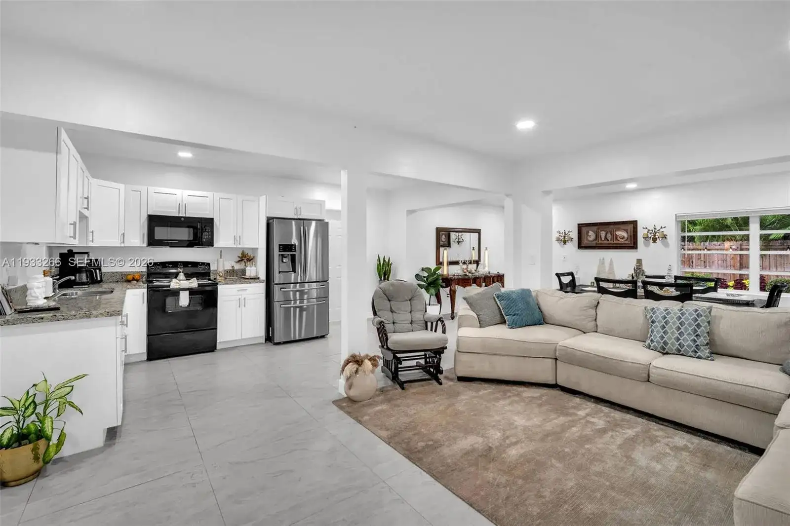 14140 NE 10th Ave, North Miami FL 33161 photo 2