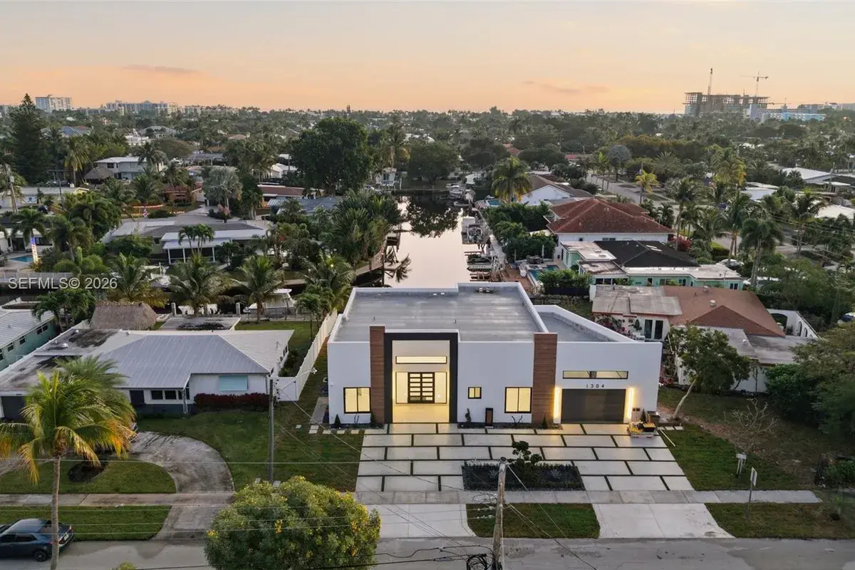 1304 SE 10th Ter, Deerfield Beach FL 33441