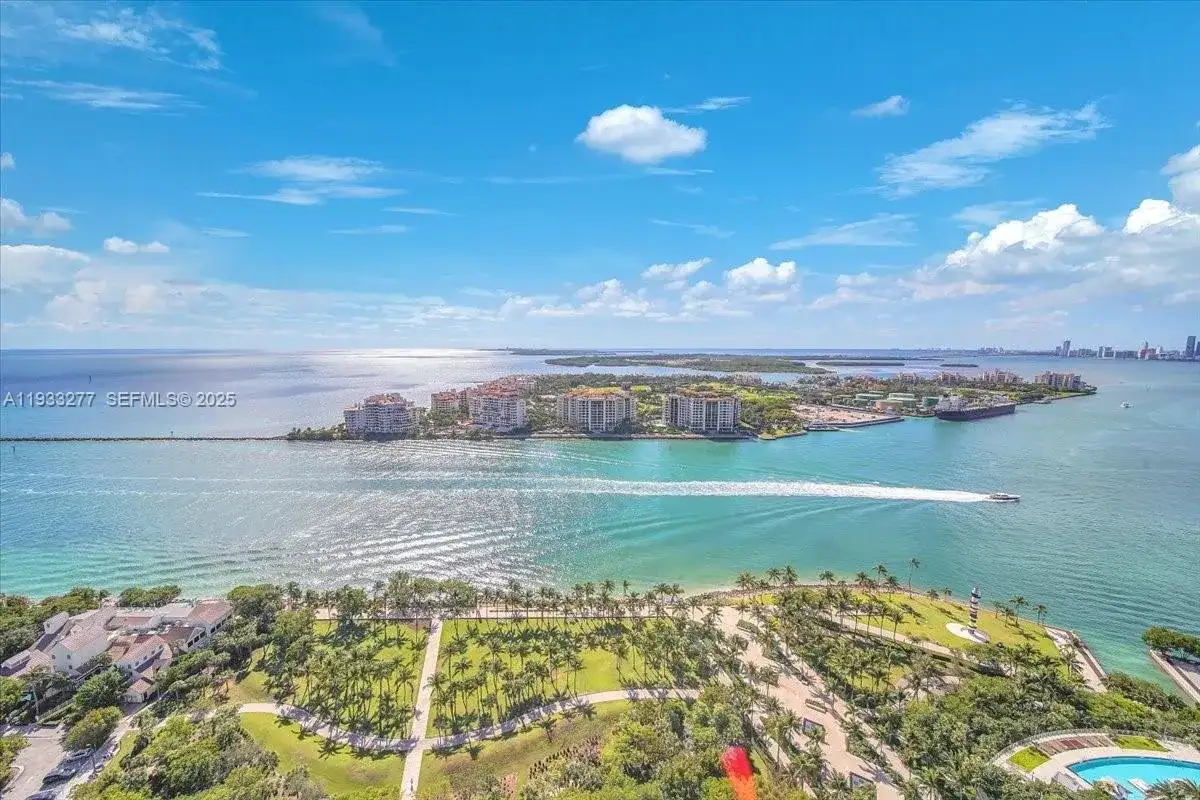 300 S Pointe Dr # 3402, Miami Beach FL 33139 photo 5