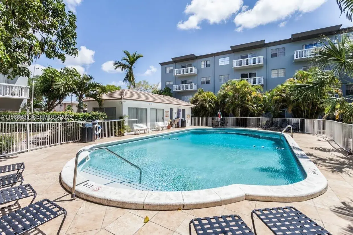 3800 Van Buren St # 212, Hollywood FL 33021