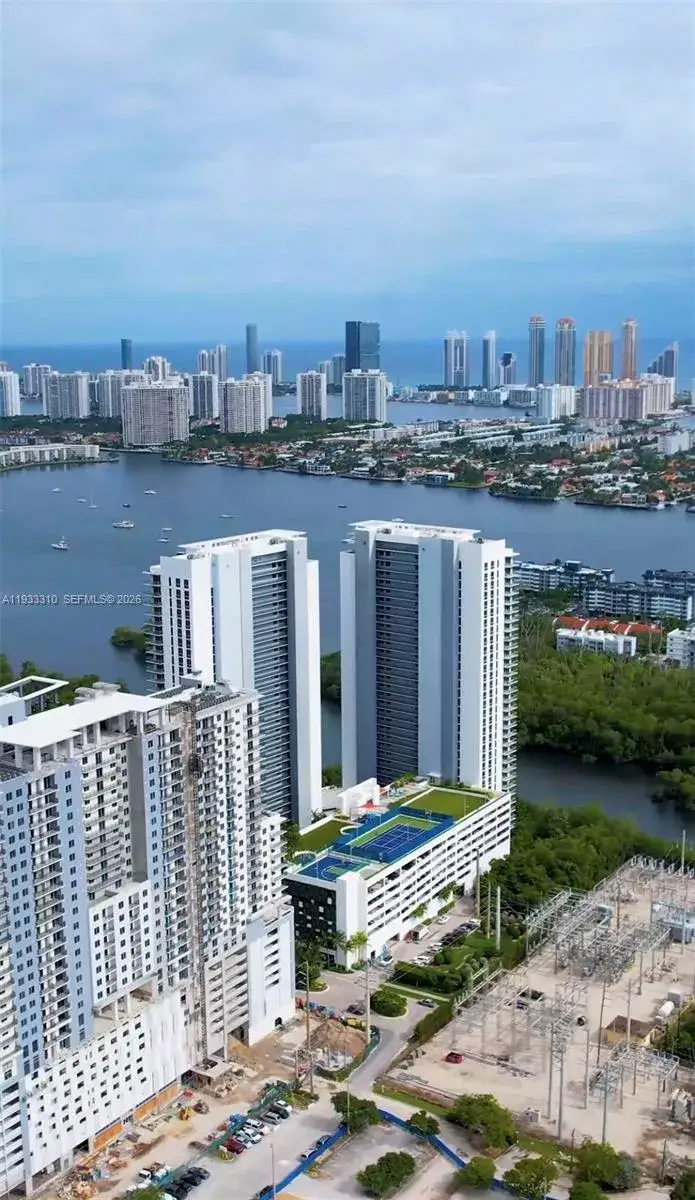 16385 Biscayne Blvd # 3017, North Miami Beach FL 33160