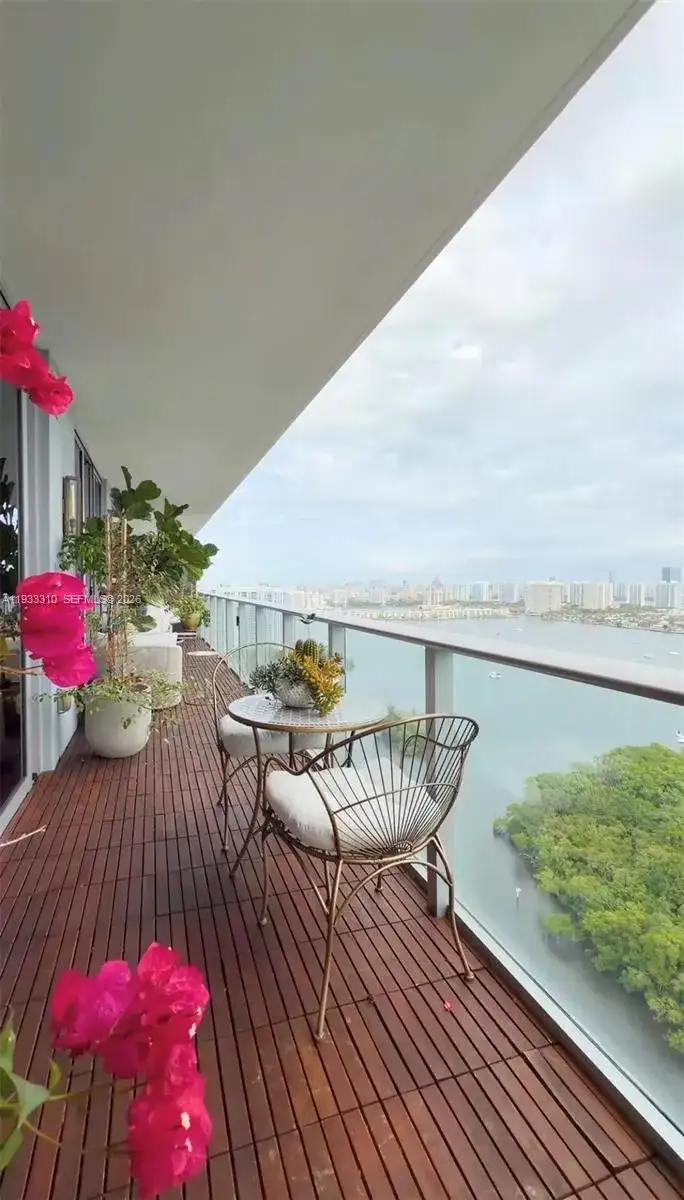 16385 Biscayne Blvd # 3017, North Miami Beach FL 33160 photo 5