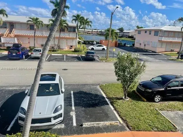 920 SW 11th Ave # 11D, Hallandale Beach FL 33009