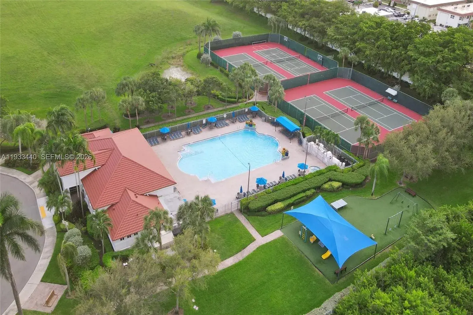 1046 Satinleaf St, Hollywood FL 33019