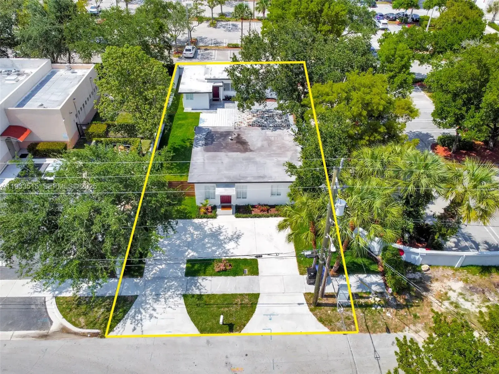 2055 NE 140th St, North Miami Beach FL 33181 photo 4