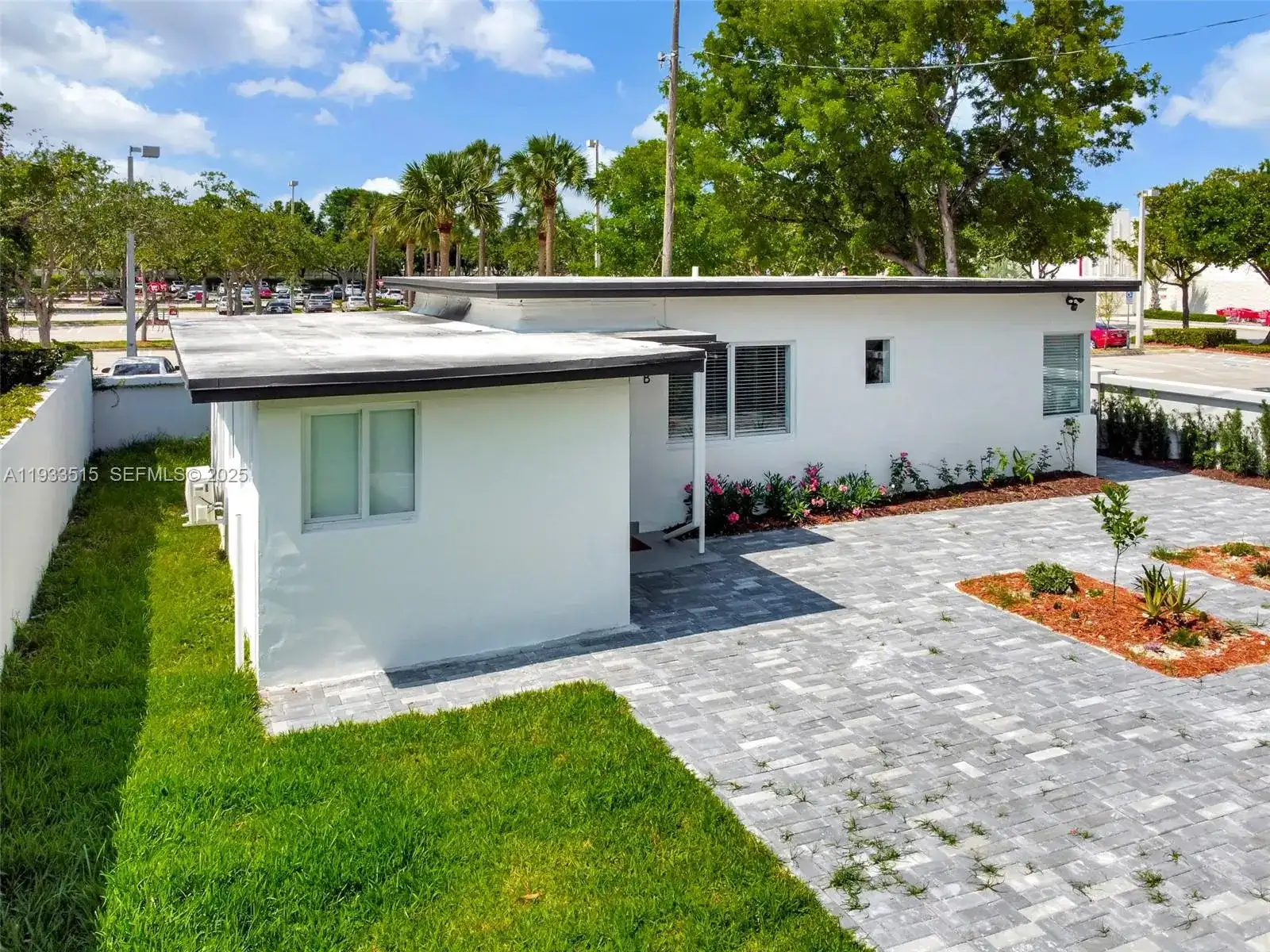 2055 NE 140th St, North Miami Beach FL 33181 photo 5