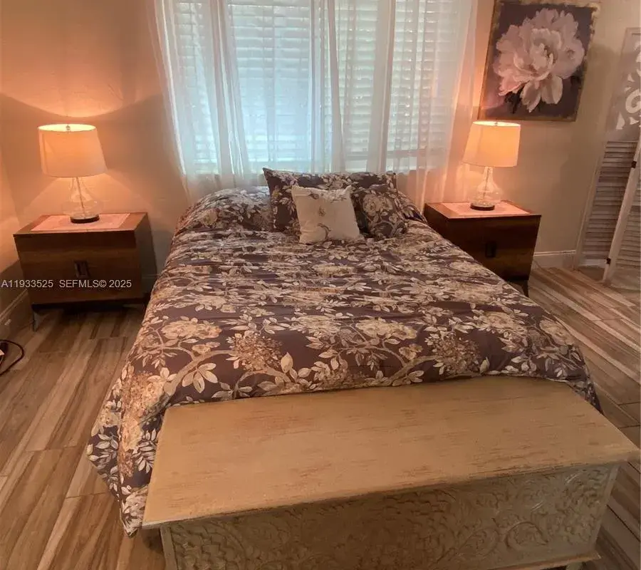 326 Roosevelt St # 5, Hollywood FL 33019