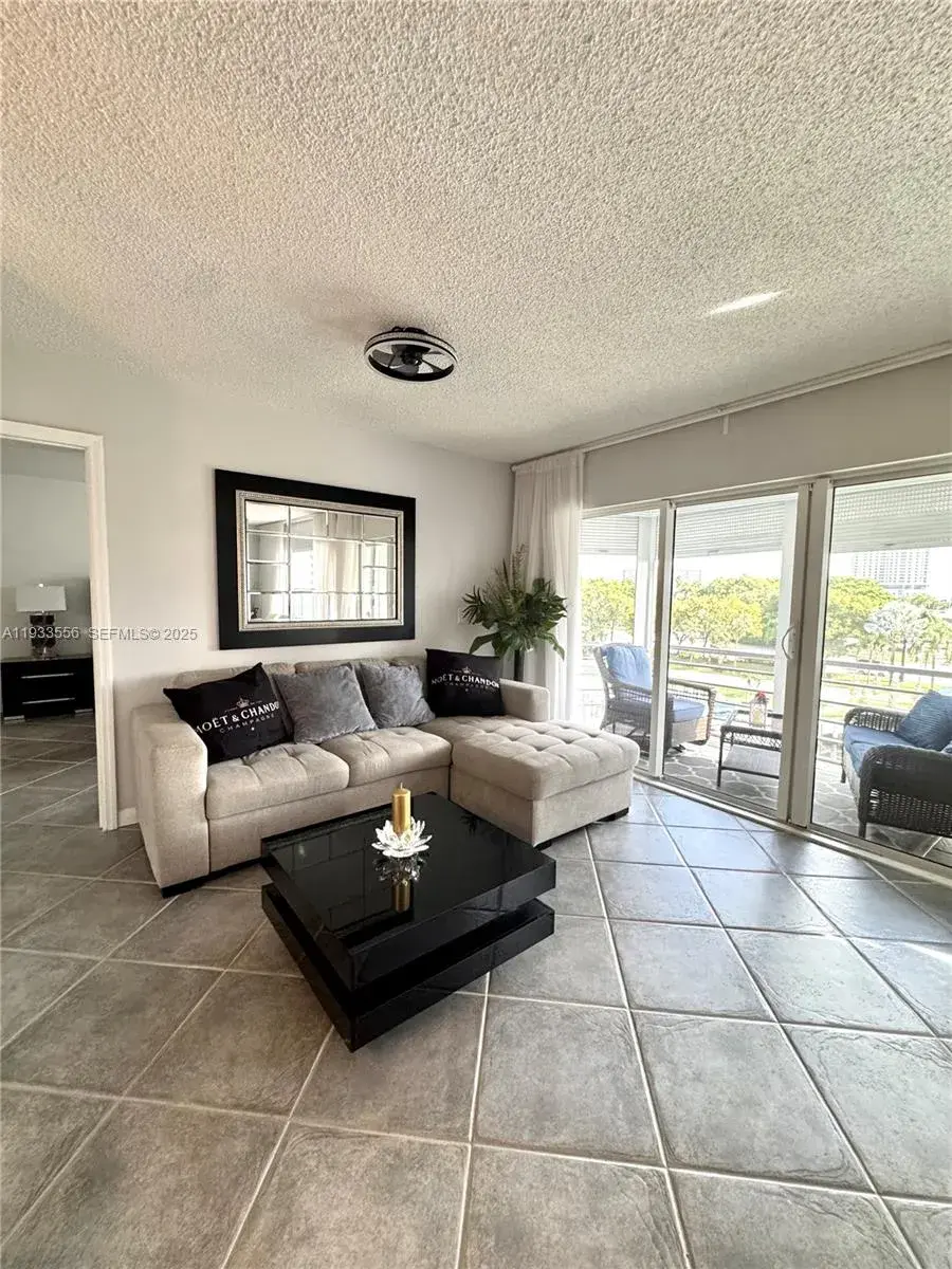 200 Diplomat Pkwy # 530, Hallandale Beach FL 33009