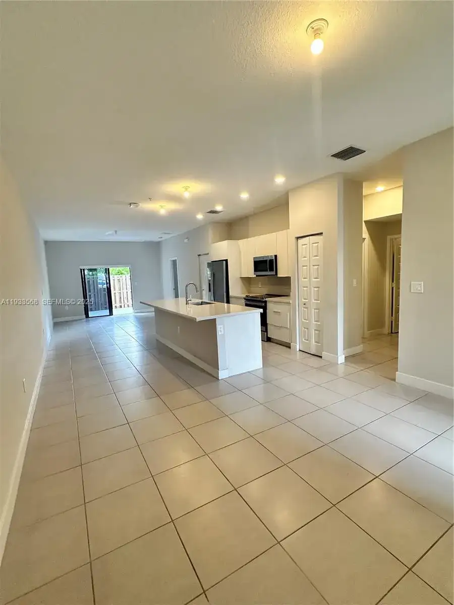 7815 NW 104th Ave # 8, Doral FL 33178 photo 5
