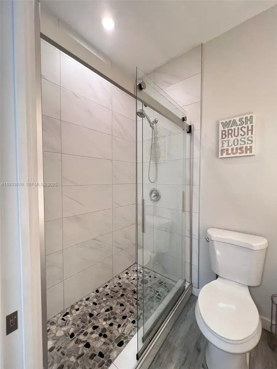 26 Diplomat Pkwy # 2308, Hallandale Beach FL 33009 photo 3