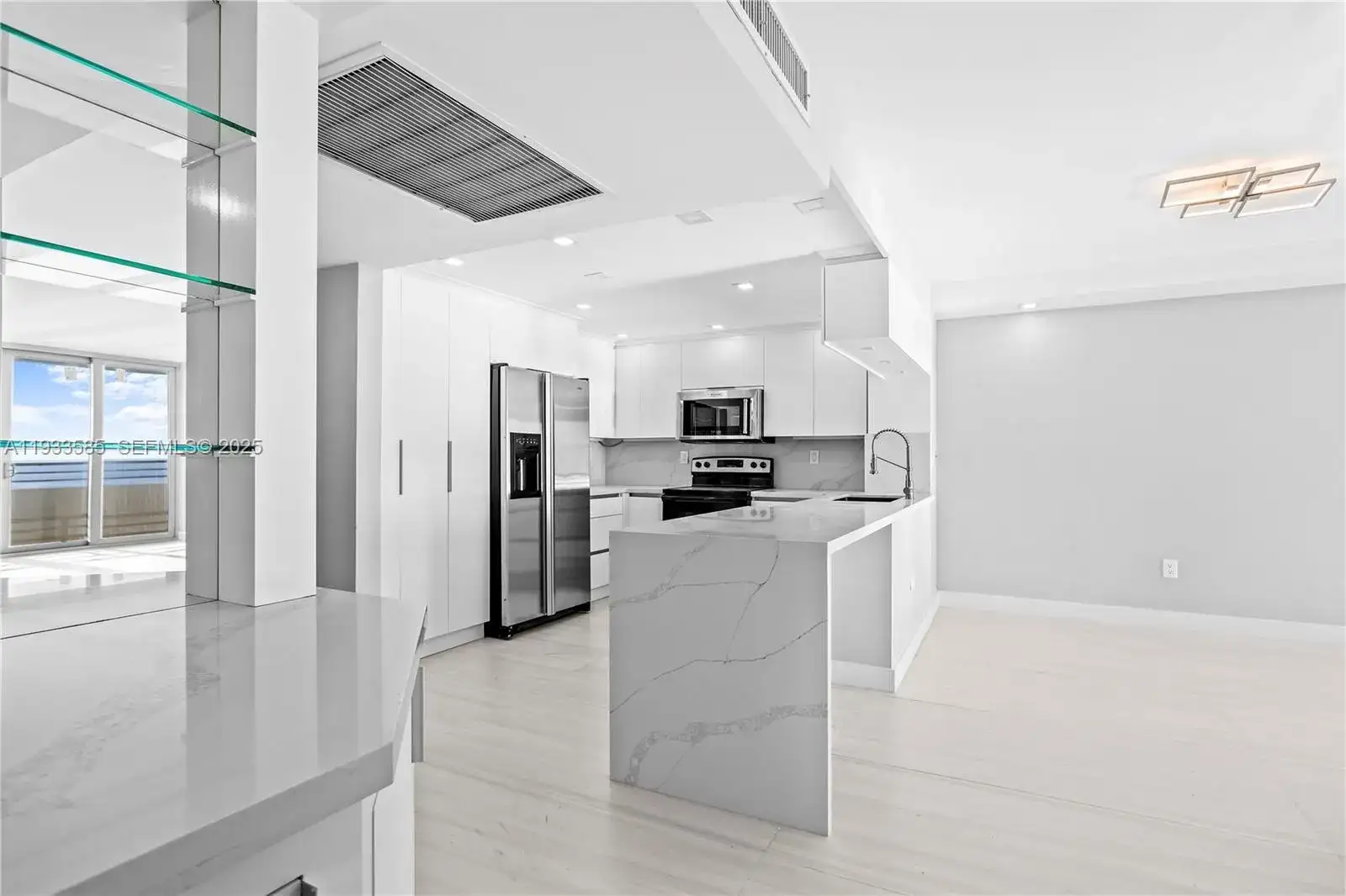 5555 Collins Ave # 14N, Miami Beach FL 33140 photo 3