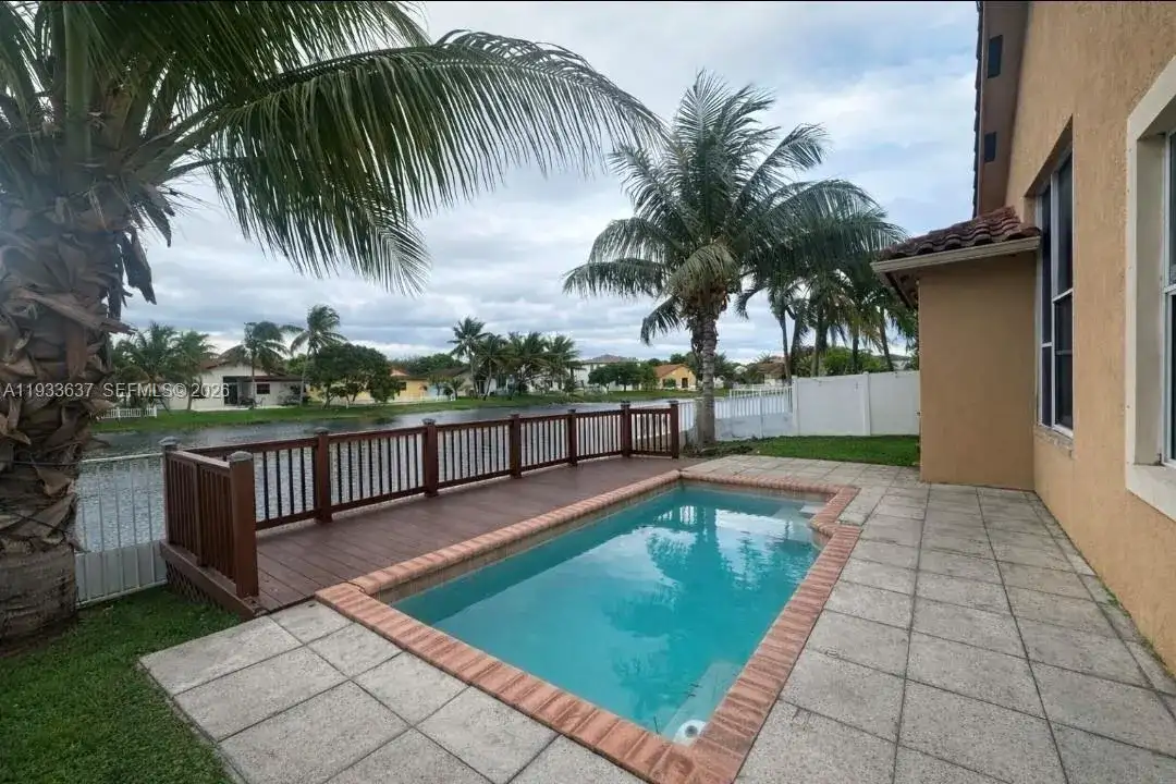13877 SW 50th St, Miramar FL 33027 photo 2