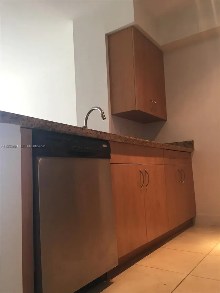 1830 Radius Dr # 618, Hollywood FL 33020