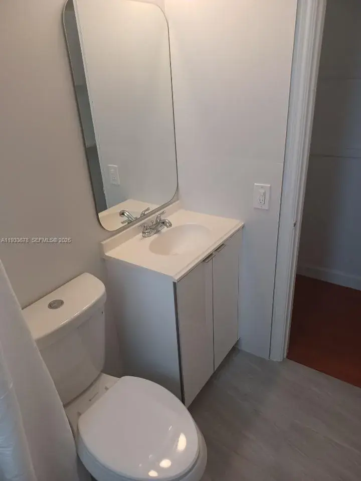 6950 Byron Ave # 7, Miami Beach FL 33141