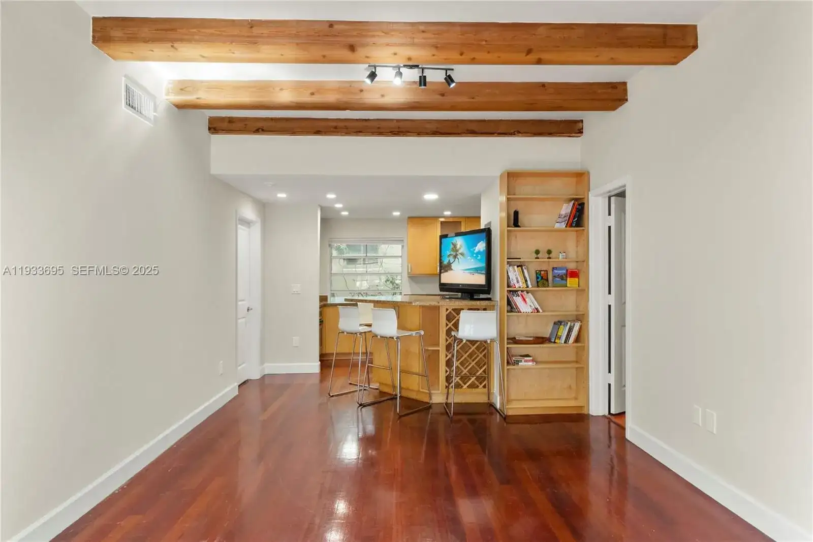 1605 Euclid Ave # A1, Miami Beach FL 33139 photo 2