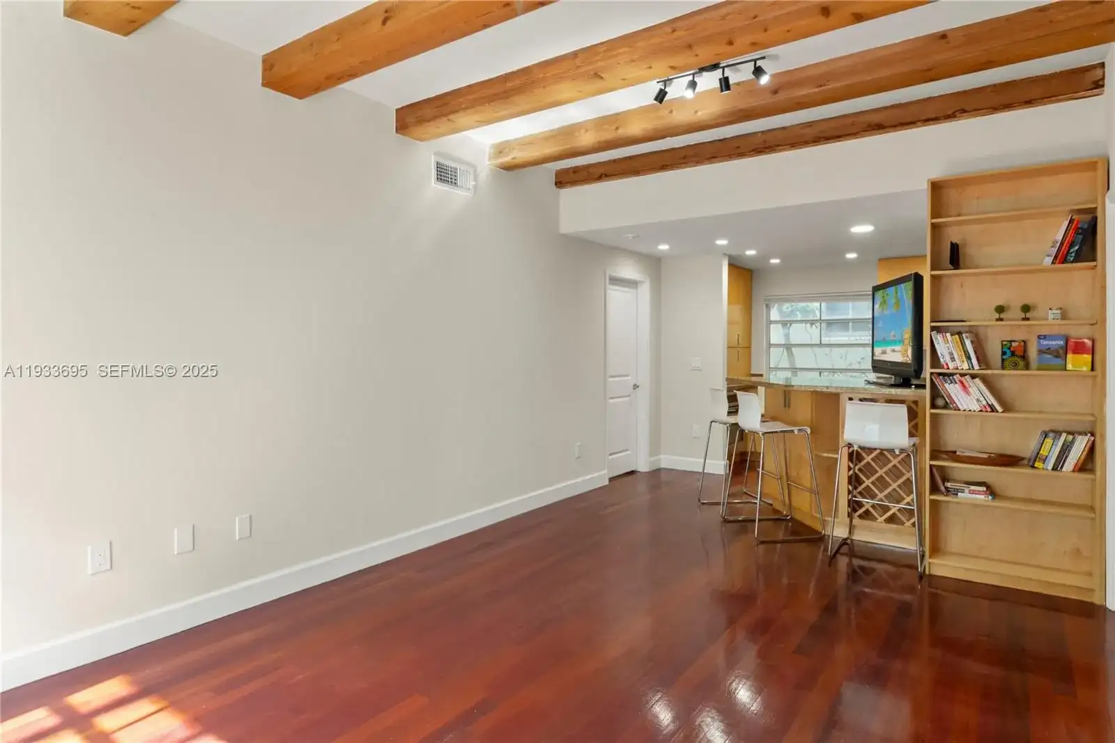 1605 Euclid Ave # A1, Miami Beach FL 33139 photo 3