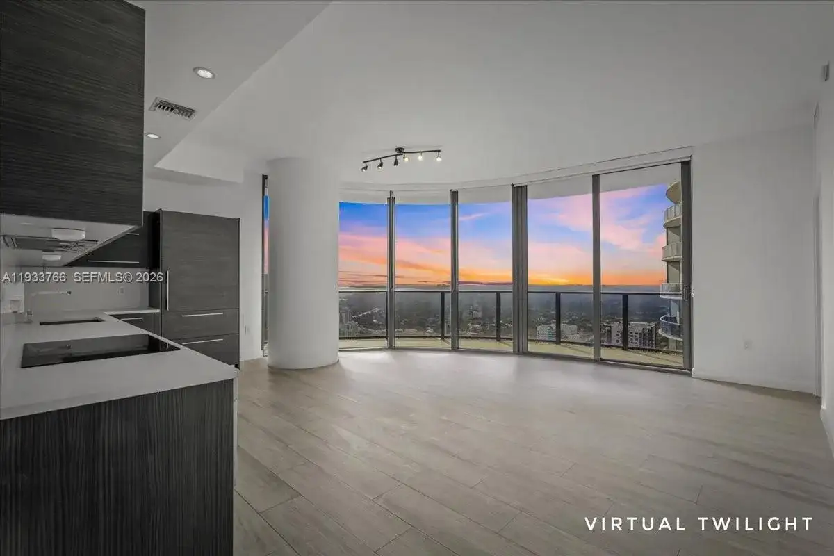 45 SW 9th St # 4306, Miami FL 33130 photo 3