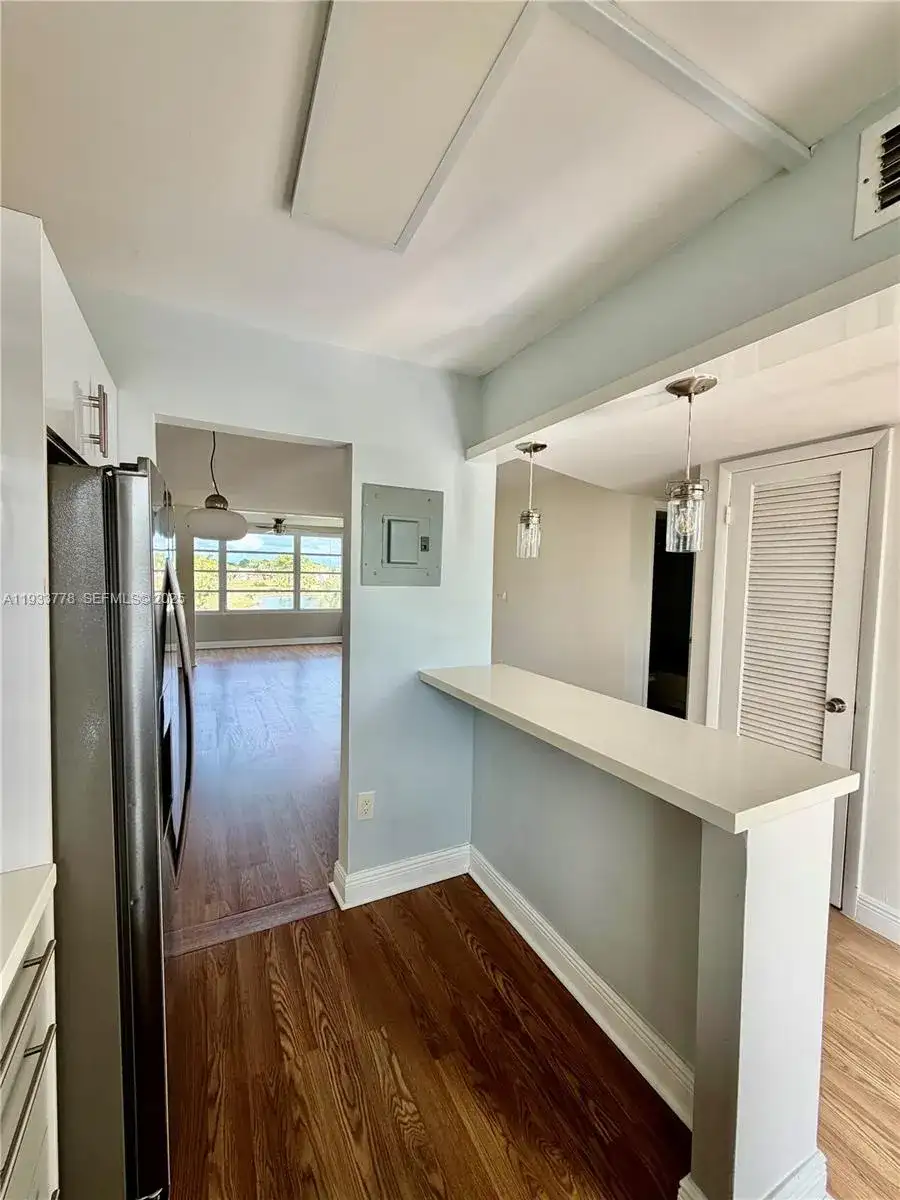 8350 Sunrise Lakes Blvd # 202, Sunrise FL 33322 photo 3
