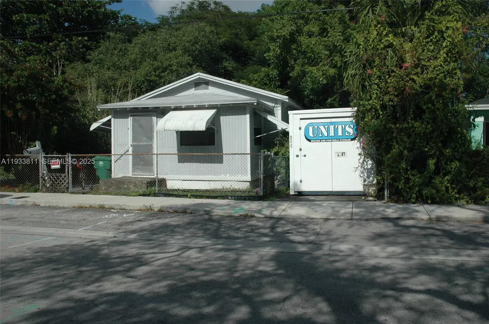 3537 Charles Ave, Miami FL 33133