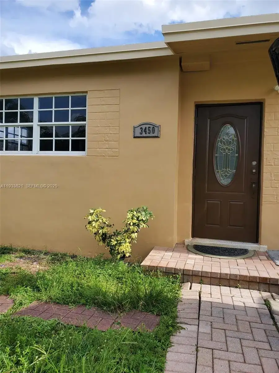 3450 NW 176th St, Miami Gardens FL 33056 photo 2
