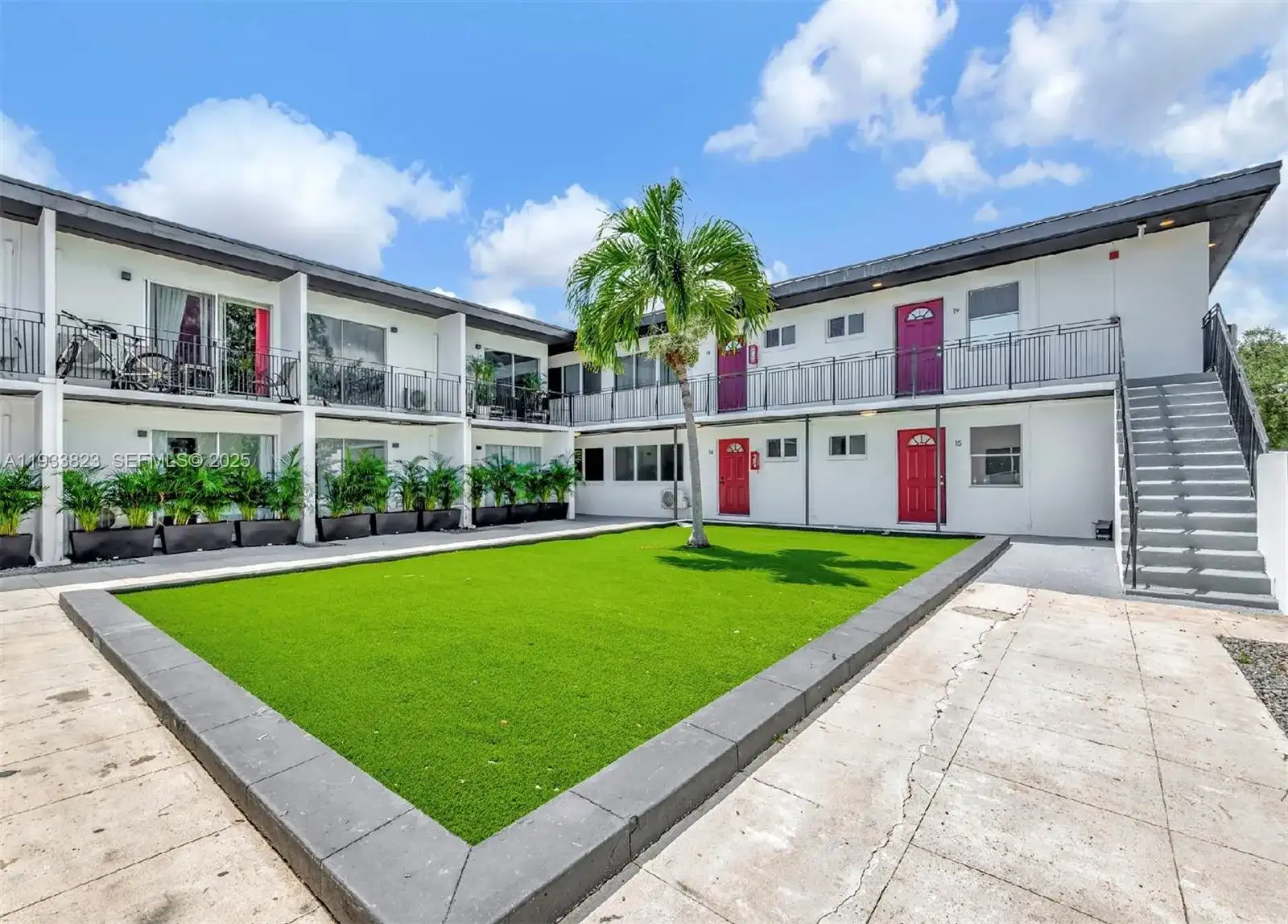 14280 NE 6th Ave, North Miami FL 33161 photo 2