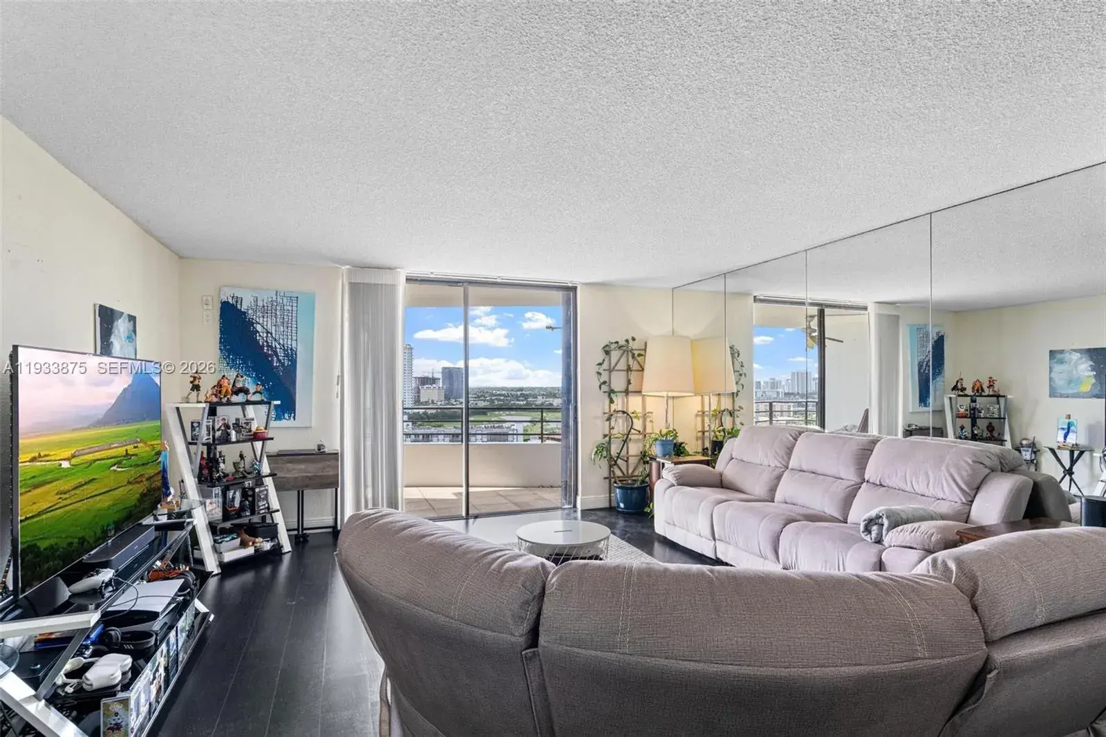 500 Three Islands Blvd # 1112, Hallandale Beach FL 33009
