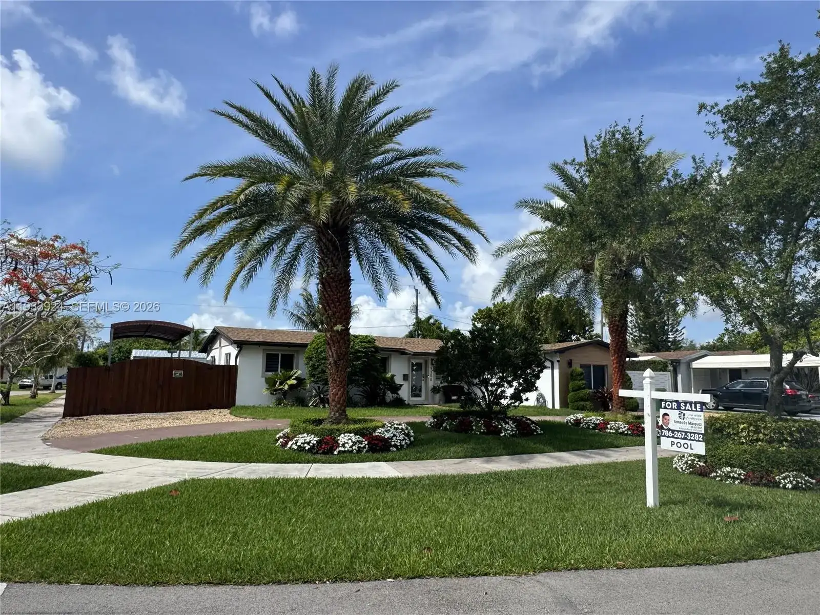 9300 SW 192nd Dr, Cutler Bay FL 33157 photo 4