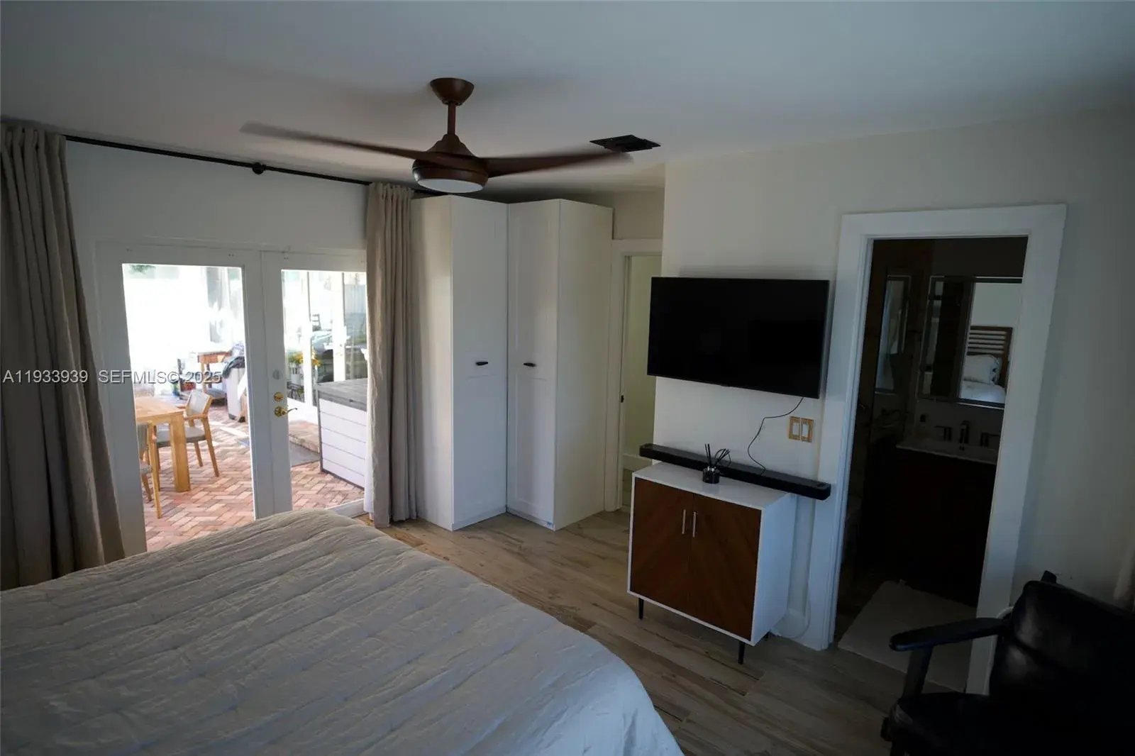 2156 NE 18th Ave, Wilton Manors FL 33305