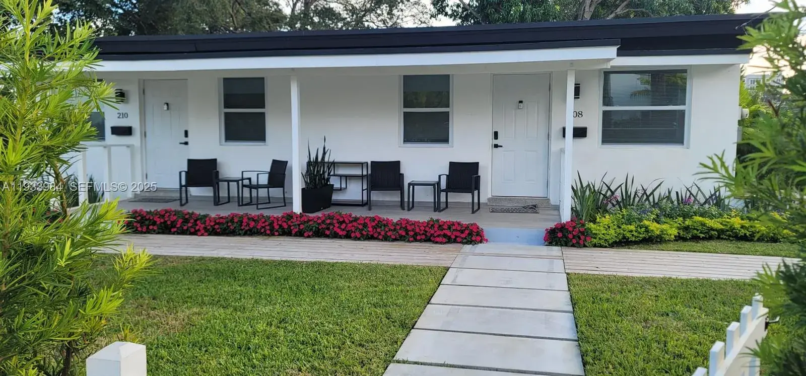 208 SE 4th St # 2, Hallandale Beach FL 33009