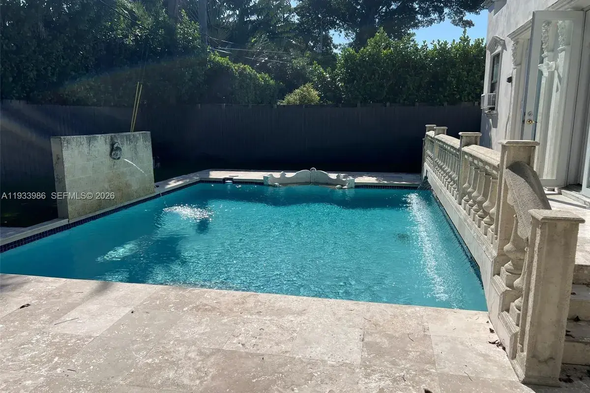 4575 Post Ave, Miami Beach FL 33140