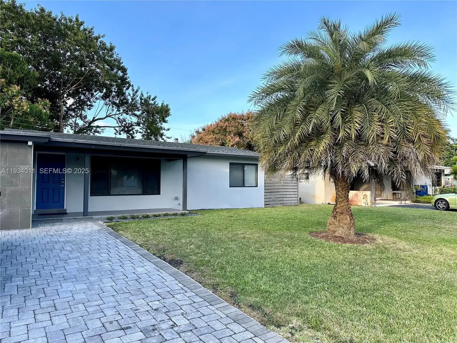 513 NW 30th St, Wilton Manors FL 33311 photo 2