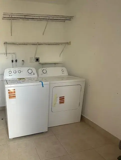 15253 SW 111th St, Miami FL 33196