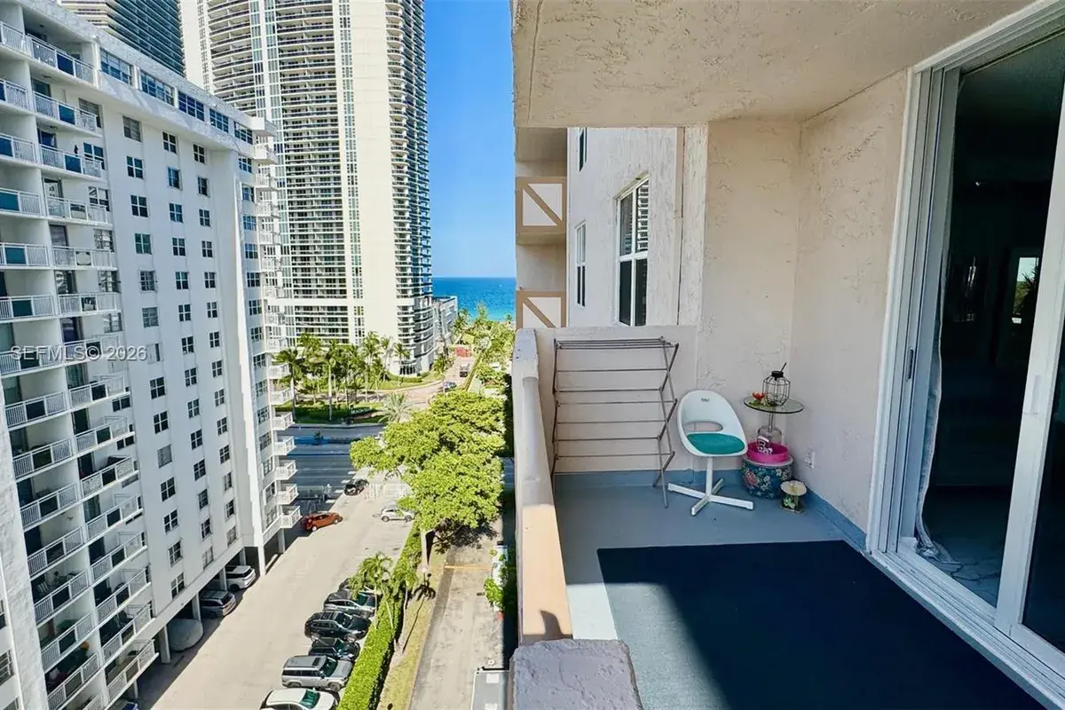1865 S Ocean Dr # 11B, Hallandale Beach FL 33009