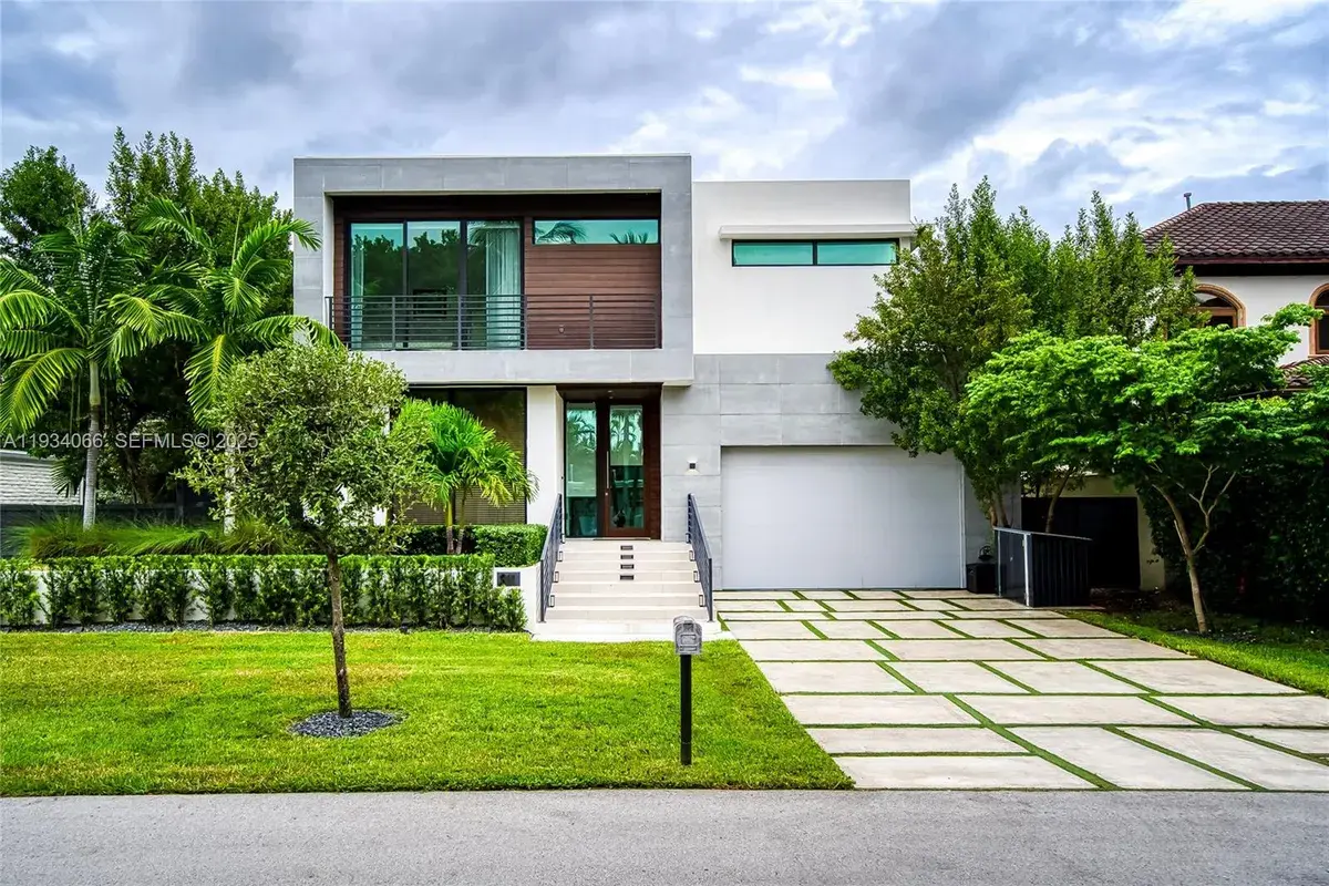 311 SE 189th St., Sunny Isles Beach FL 33160