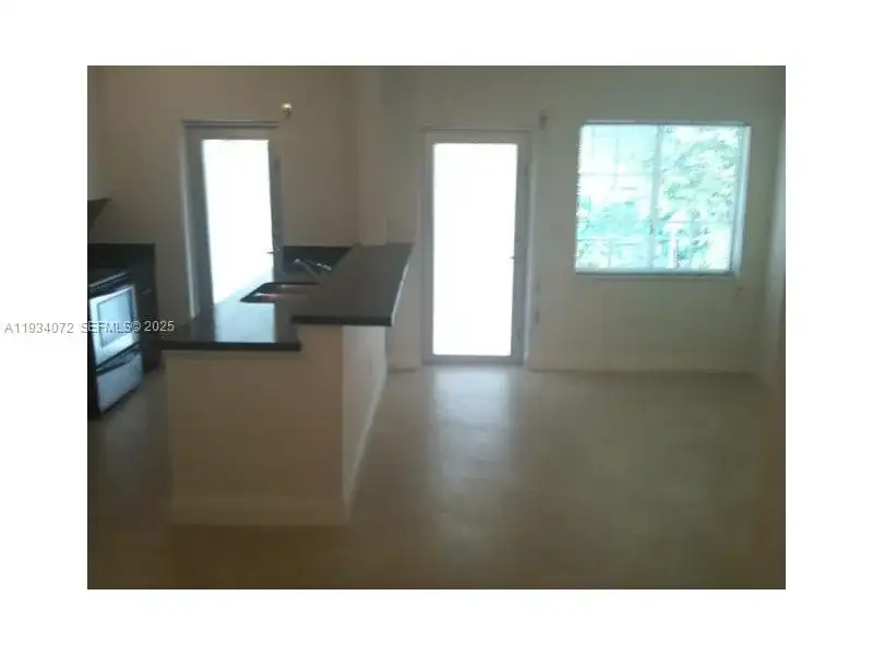 1034 Lenox Ave # 8, Miami Beach FL 33139 photo 2