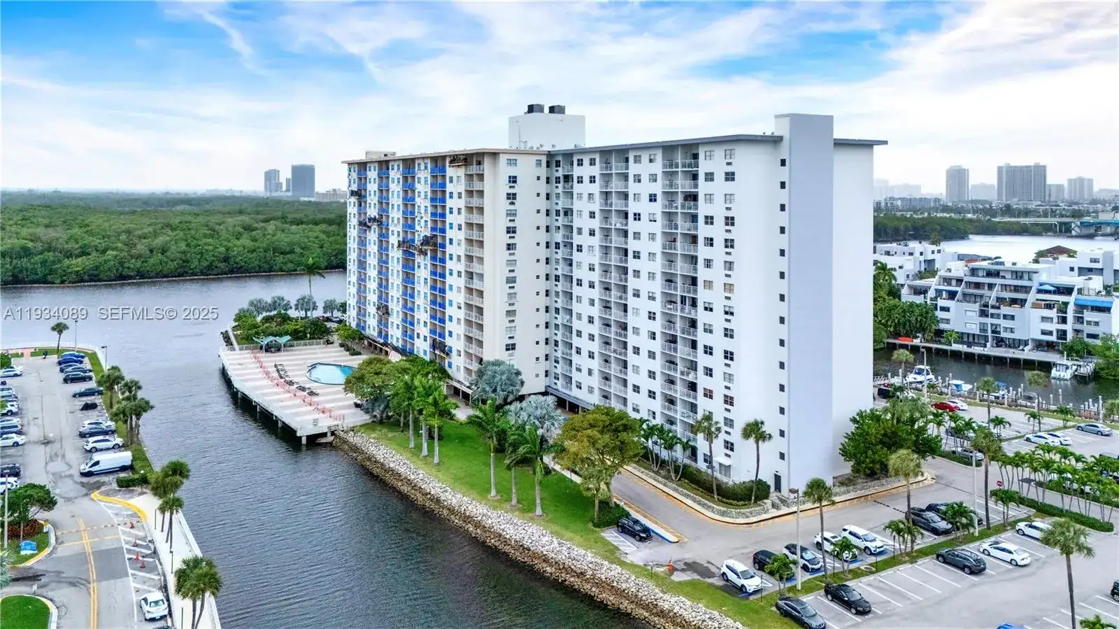 400 Kings Point Dr # 1604, Sunny Isles Beach FL 33160 photo 2