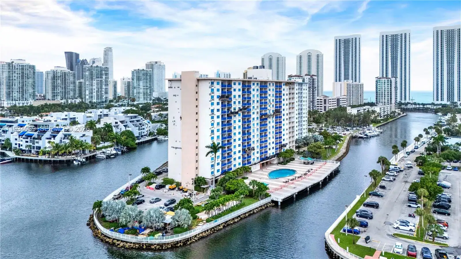 400 Kings Point Dr # 1604, Sunny Isles Beach FL 33160 photo 4
