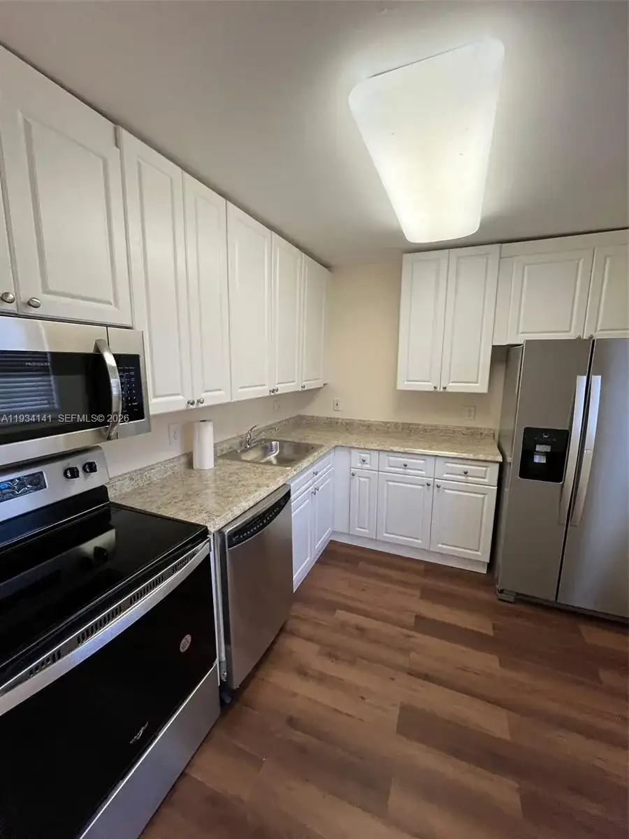 21121 SW 85th Ave # 311, Cutler Bay FL 33189 photo 4