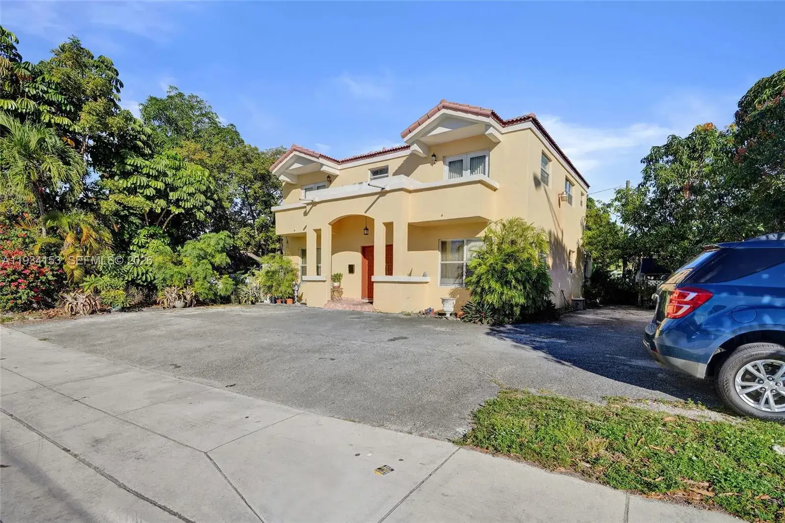 4141 W 4th Ave, Hialeah FL 33012 photo 3