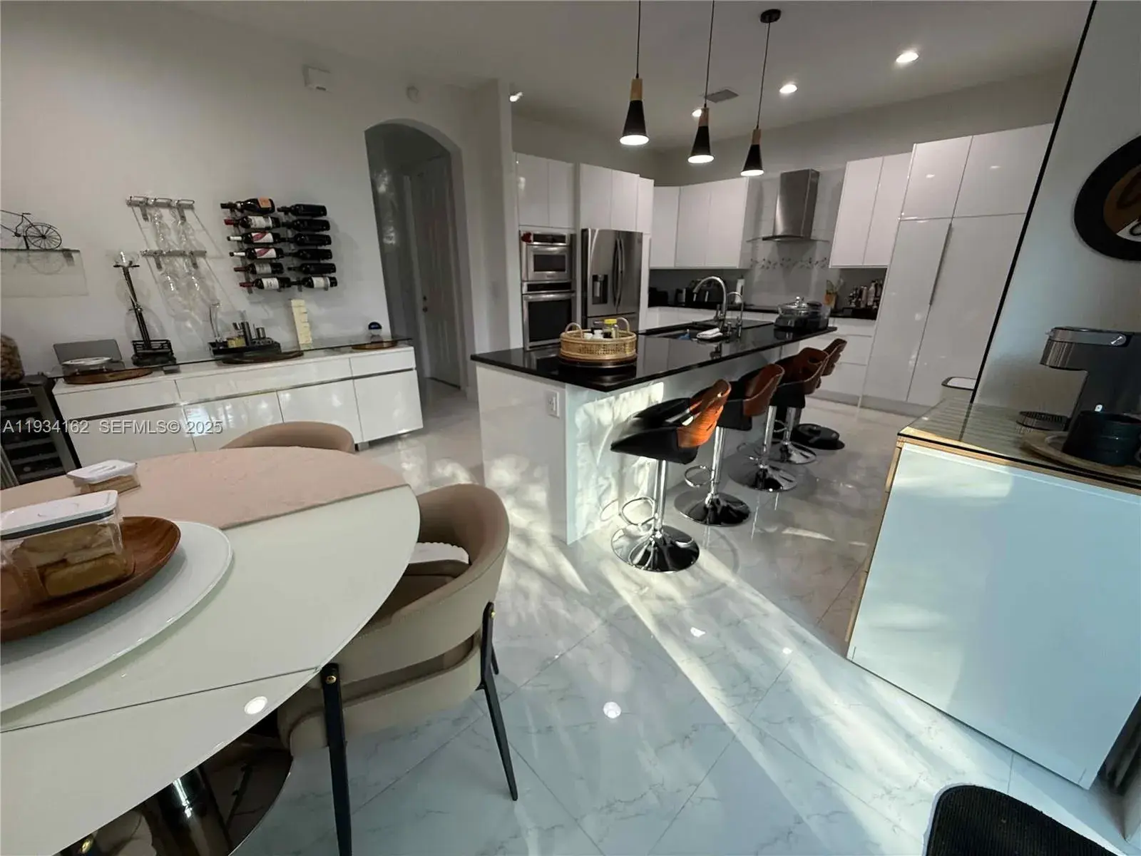 6923 Julia Gardens Dr, Coconut Creek FL 33073