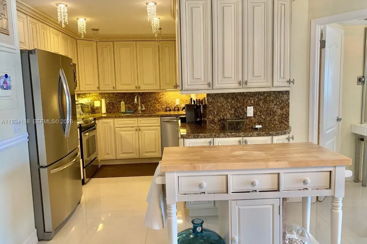 1985 S Ocean Dr # 3C, Hallandale Beach FL 33009