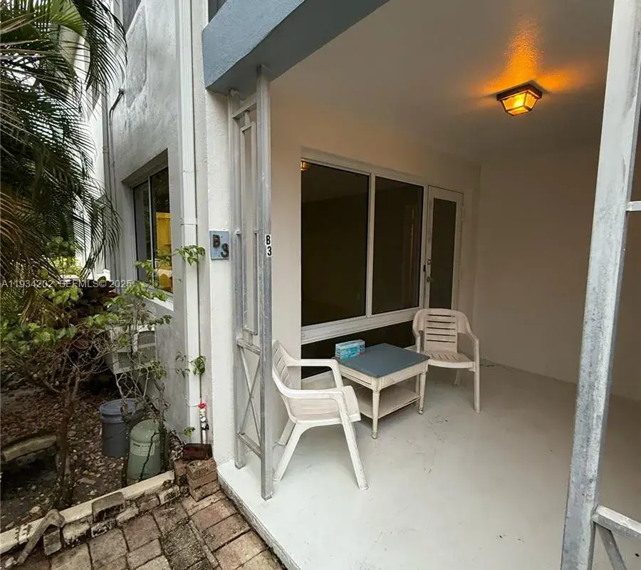 3201 SE 12th St # B3, Pompano Beach FL 33062