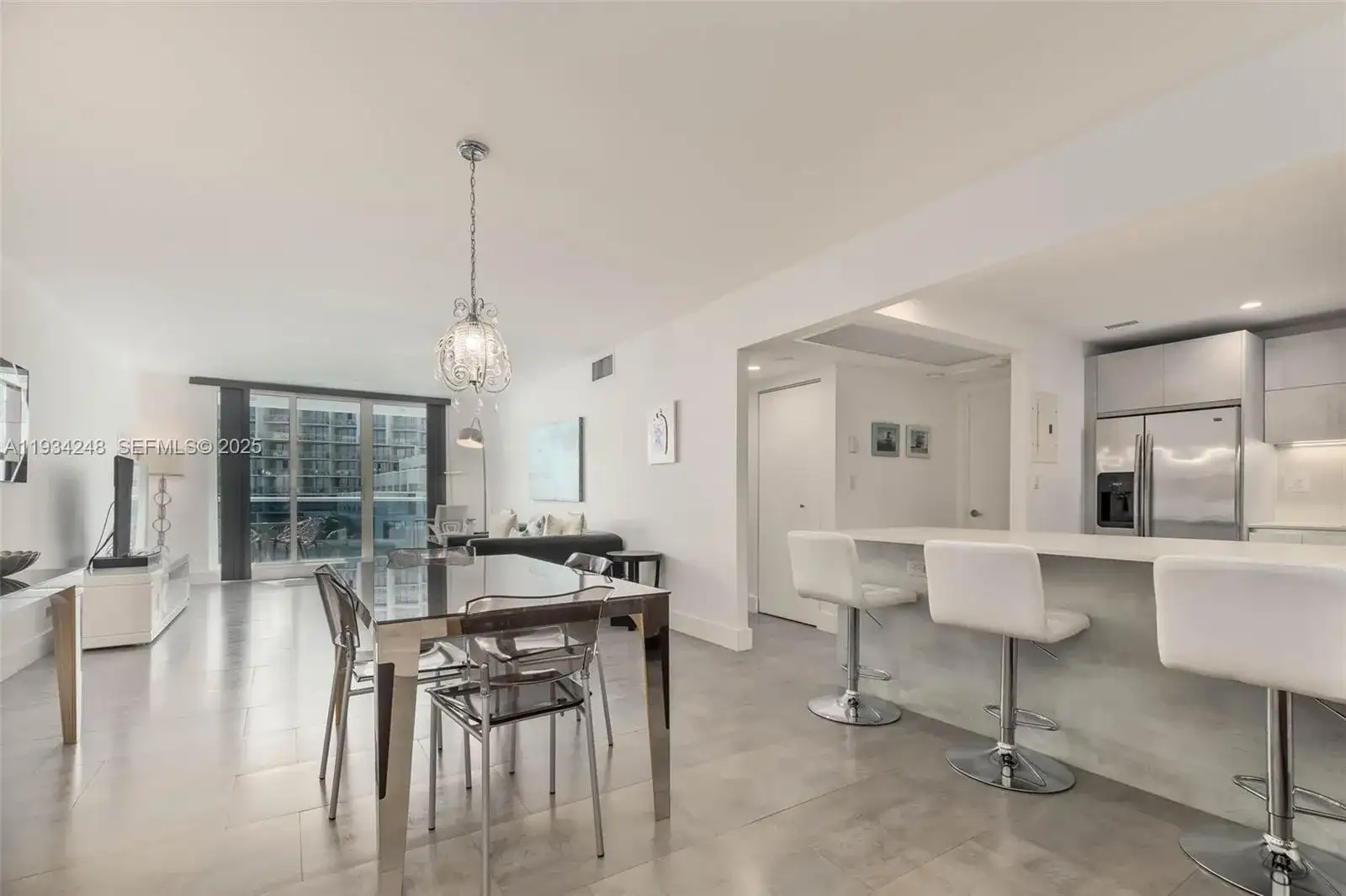 2301 Collins Ave # 507, Miami Beach FL 33139 photo 2