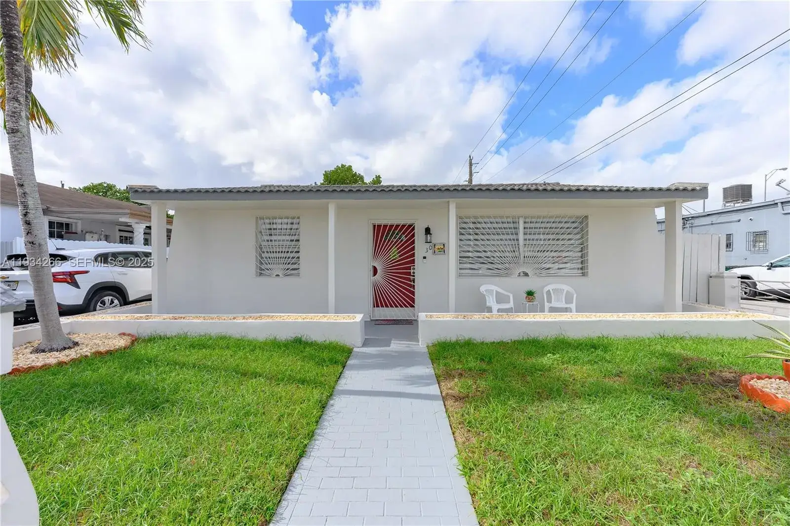 30 SW 57th Ct, Miami FL 33144